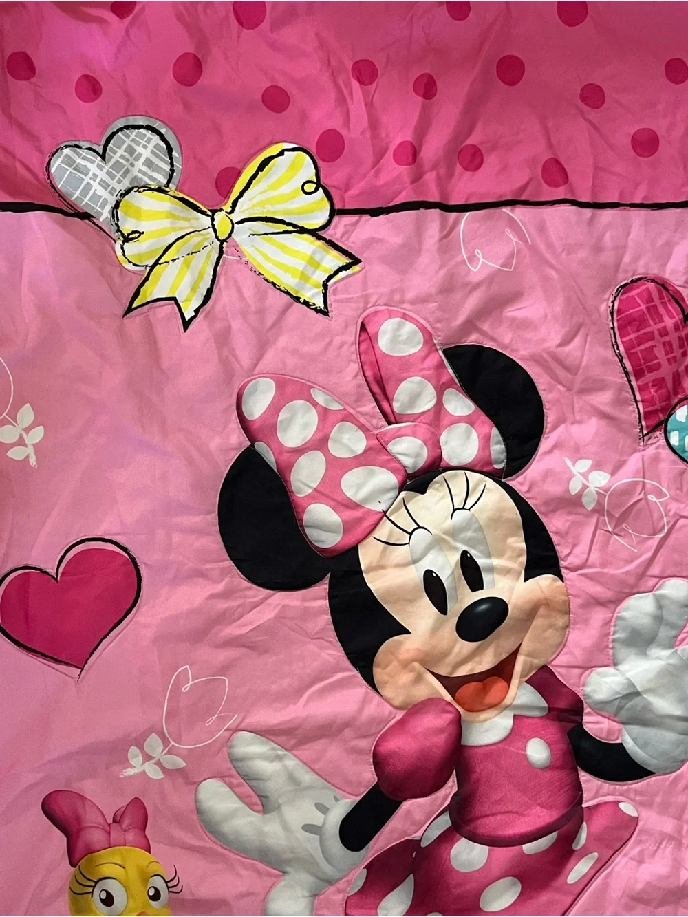 Disney Minnie Mouse Happy Hearts Reversible Crib Comforter Vibrant Pink 40x52